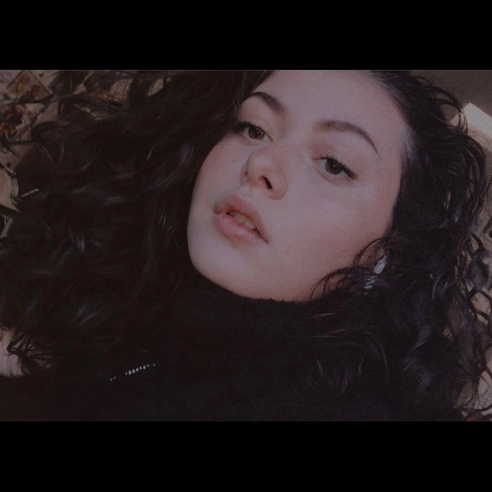 Meet your Posher, Alessandra